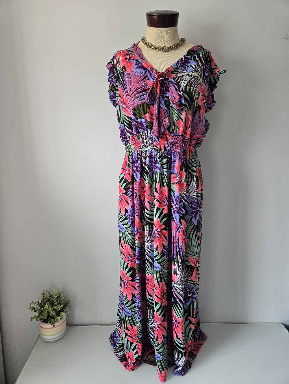 Anna Morgan Stretchy Tropical Floral Maxi Dress in Pink & Purple. 3X